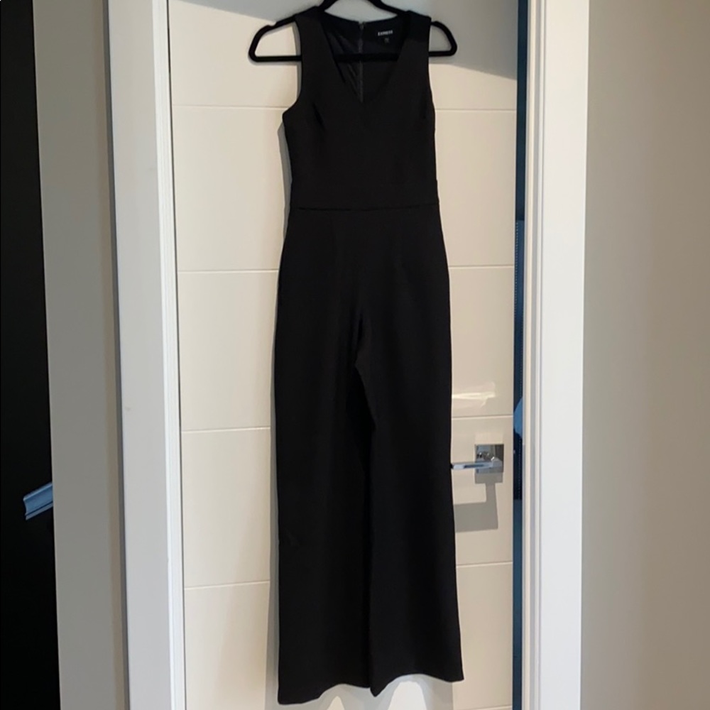Express Mesh Inset Wide Leg Jumpsuit - Picture 6 of 7